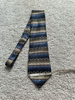 Classic Blue and Tan Patterned Men's Tie
